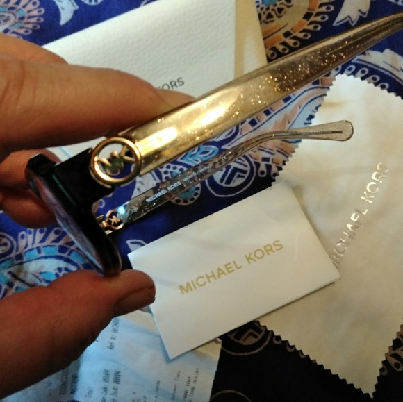 Michael Kors TABITHA EYEGLASS FRAMES - Picture 4 of 7